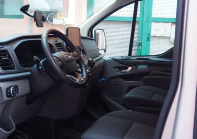 Ford transit custom 8 posti lato guidatore